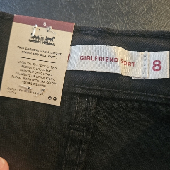NEW! LEVI'S Black Youth Size 8 Girlfriend Stretch Denim Shorts. - Picture 7 of 8